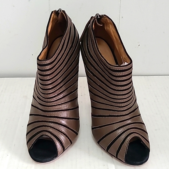 L.A.M.B. Gwen Stefani Bindi Leather Peep Toe Zip UP Ankle Boots in Brown 7.5 - Picture 6 of 16